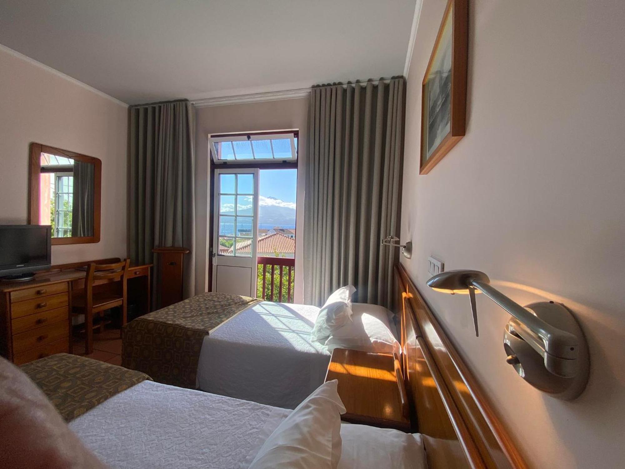 Apartamentos Turisticos Verdemar Horta  Dış mekan fotoğraf